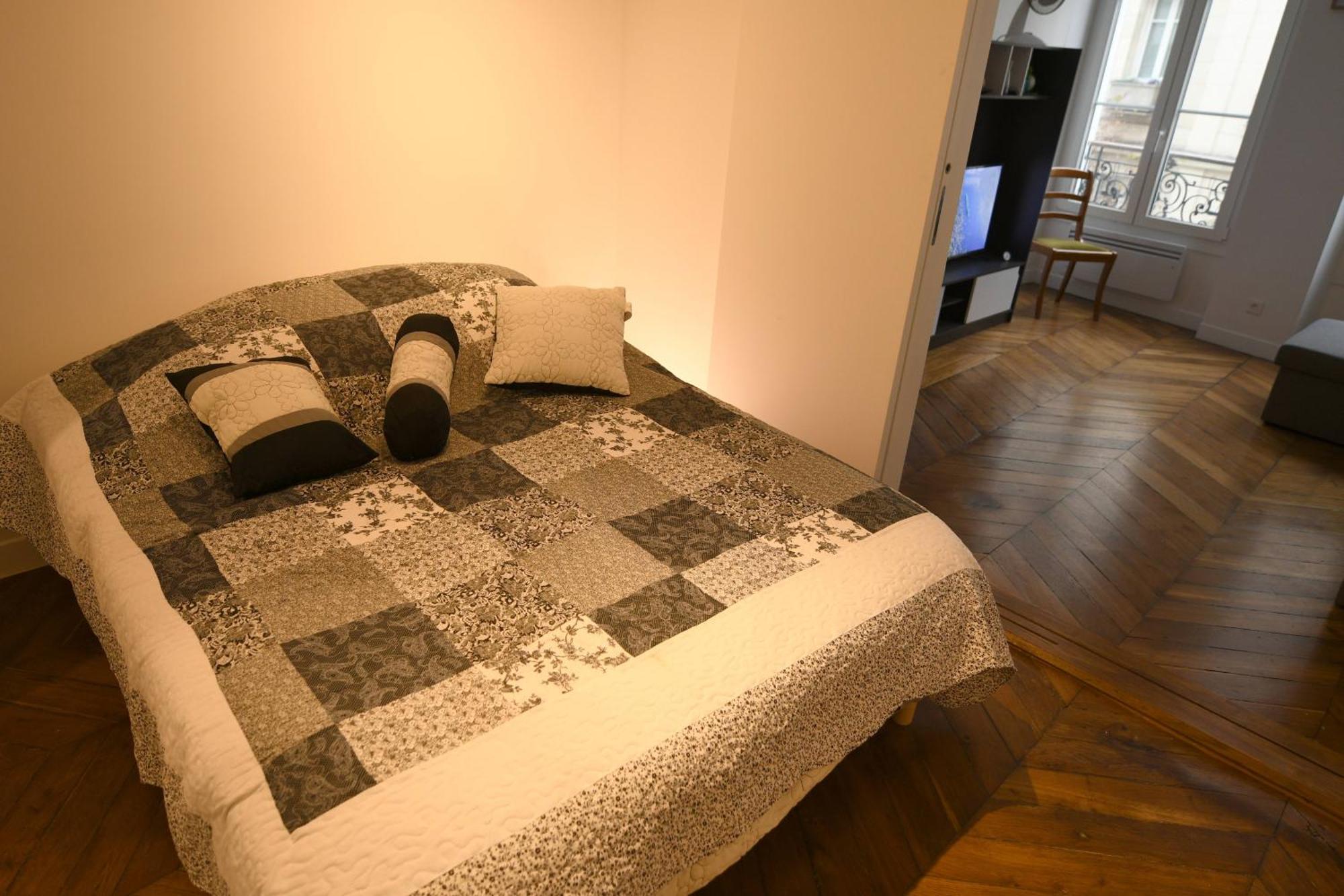 Studio Sofa Bed,1629413991:JPEG